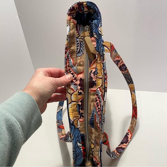 Vera Bradley Small Vera Tote Bag. NWOT Botanical Beauty.  Unique pattern - Picture 6 of 11